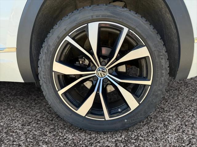 2024 Volkswagen Atlas Cross Sport 2.0T SEL Premium R-Line
