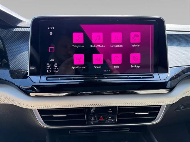 2024 Volkswagen Atlas Cross Sport 2.0T SEL Premium R-Line