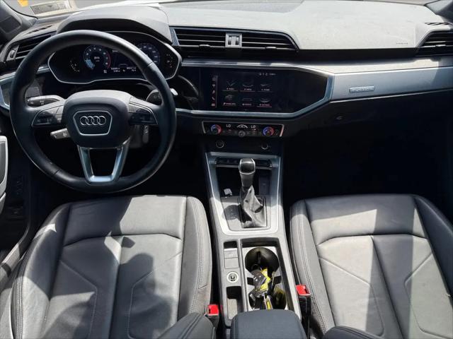 2022 Audi Q3 Premium 40 TFSI quattro Tiptronic