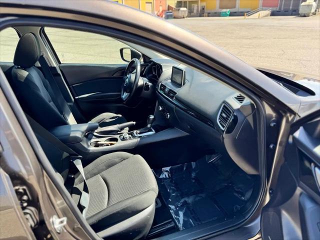 2016 Mazda Mazda3 i Touring