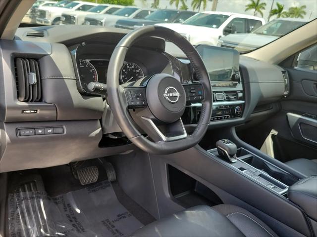 2025 Nissan Pathfinder SL FWD