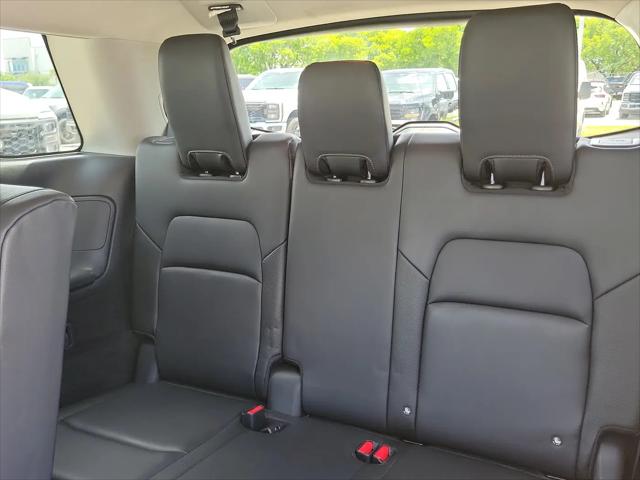 2025 Nissan Pathfinder SL FWD