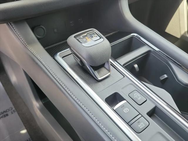2025 Nissan Pathfinder SL FWD