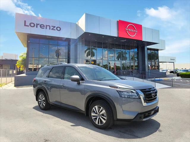 2025 Nissan Pathfinder SL FWD