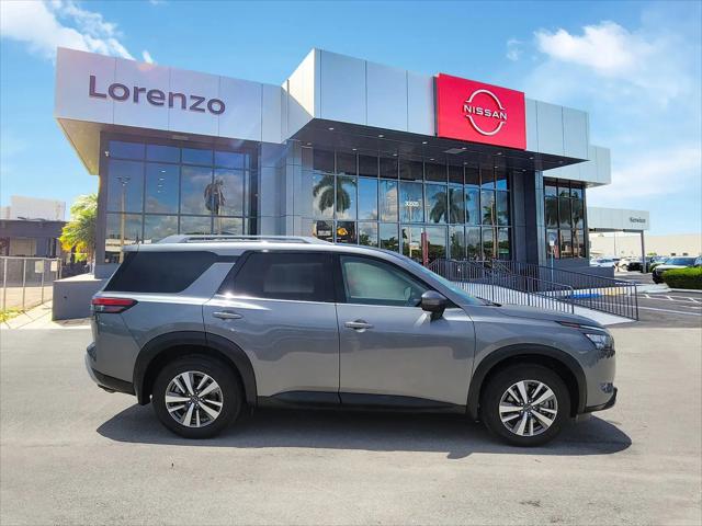 2025 Nissan Pathfinder SL FWD
