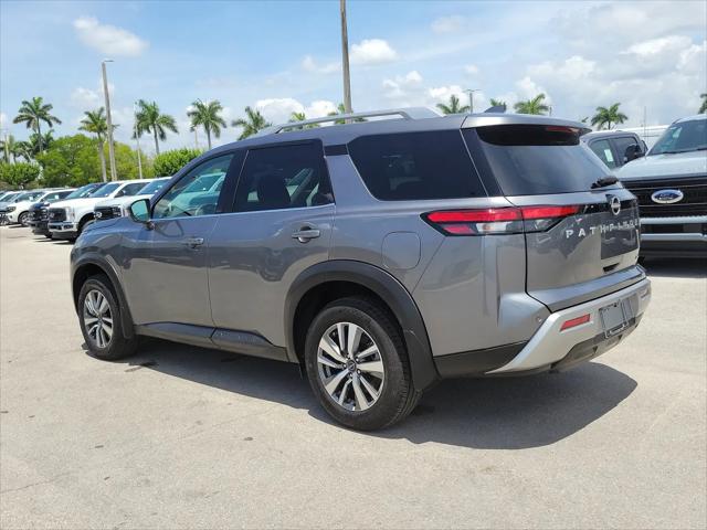 2025 Nissan Pathfinder SL FWD