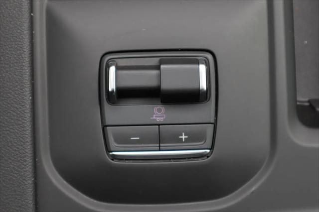 2026 GMC Sierra 2500HD Crew Cab, Standard Bed, AT4, 4WD