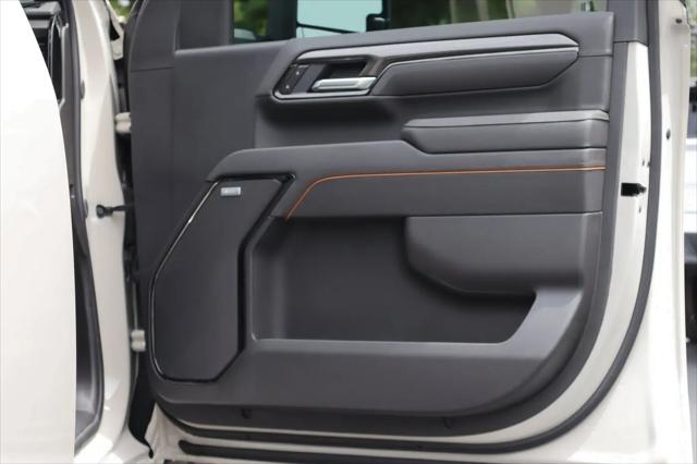 2026 GMC Sierra 2500HD Crew Cab, Standard Bed, AT4, 4WD