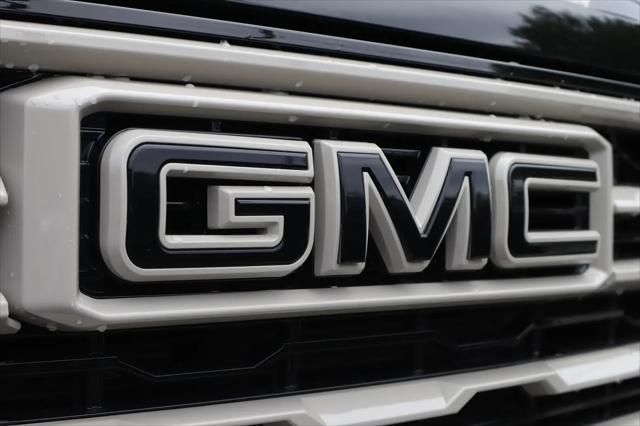 2026 GMC Sierra 2500HD Crew Cab, Standard Bed, AT4, 4WD