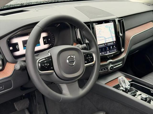 2023 Volvo XC60 B5 Ultimate Bright Theme