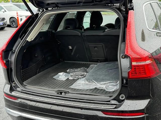 2023 Volvo XC60 B5 Ultimate Bright Theme