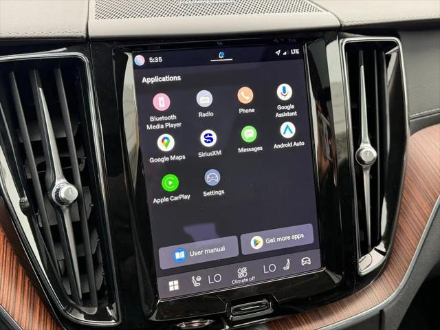 2023 Volvo XC60 B5 Ultimate Bright Theme