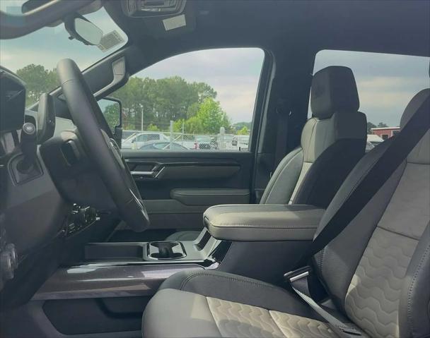 2026 Chevrolet Silverado 2500HD Crew Cab, Standard Bed, XR2, 4WD