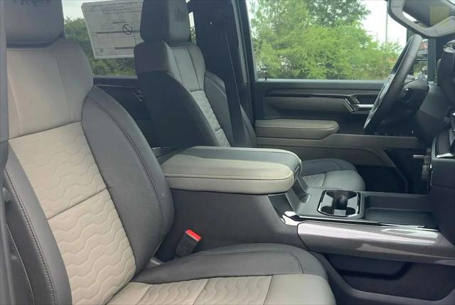 2026 Chevrolet Silverado 2500HD Crew Cab, Standard Bed, XR2, 4WD