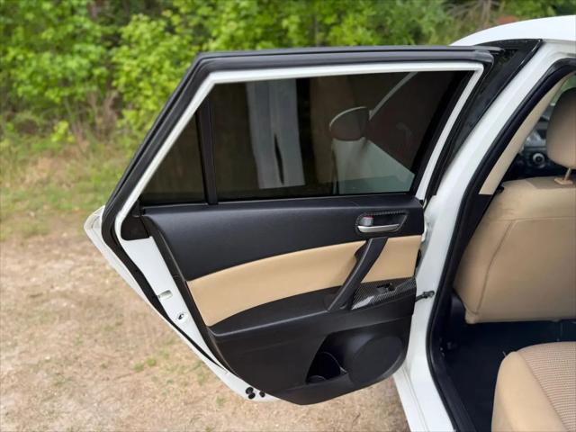 2013 Mazda Mazda3 i Touring