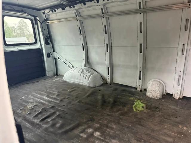 2010 Chevrolet Express Work Van