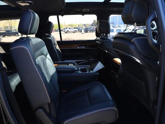 2022 Jeep Grand Wagoneer Series III