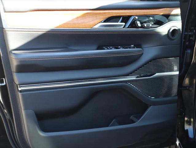 2022 Jeep Grand Wagoneer Series III