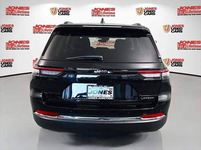 2023 Jeep Grand Cherokee Laredo 4x4