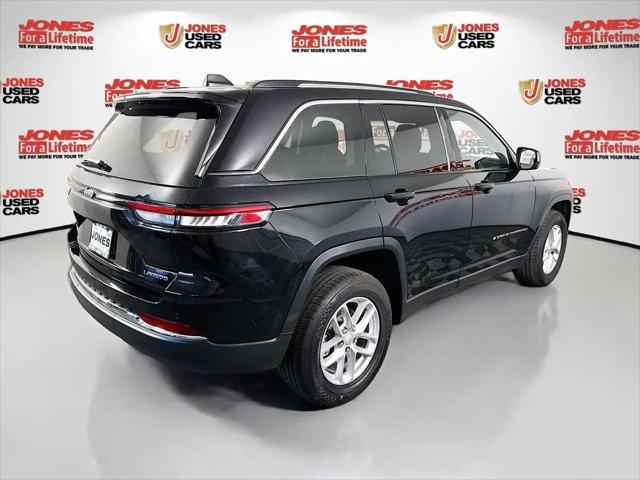 2023 Jeep Grand Cherokee Laredo 4x4