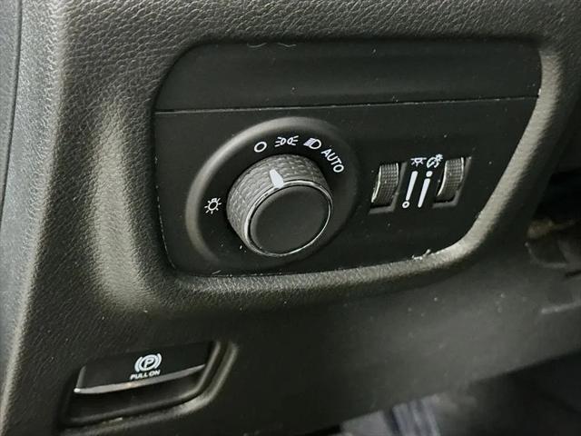 2023 Jeep Grand Cherokee Laredo 4x4