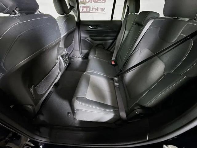 2023 Jeep Grand Cherokee Laredo 4x4