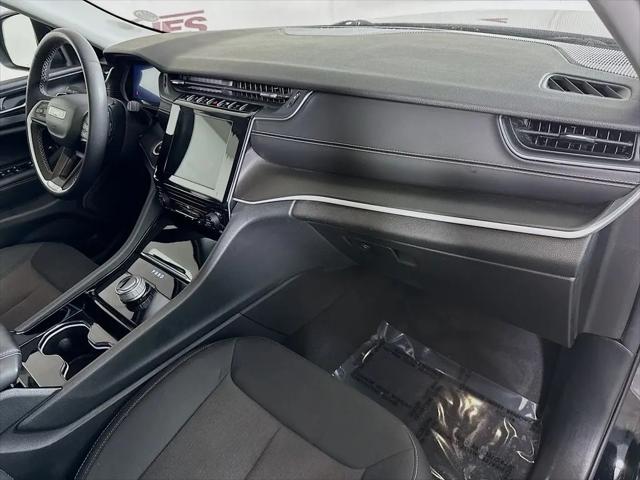 2023 Jeep Grand Cherokee Laredo 4x4