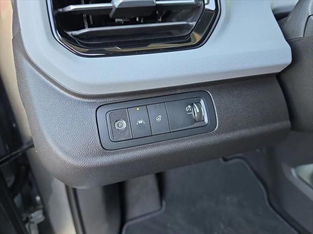 2027 Chevrolet Bolt LT FWD