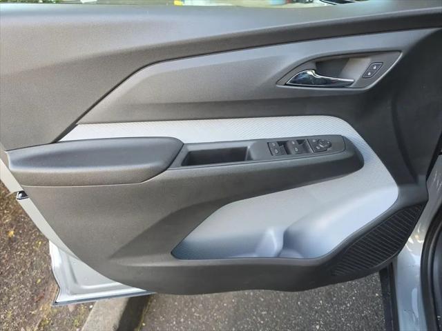 2027 Chevrolet Bolt LT FWD