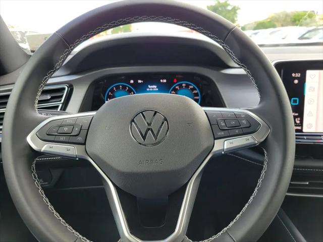 2026 Volkswagen Atlas Cross Sport SE with Technology