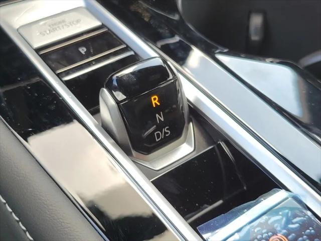 2026 Volkswagen Atlas Cross Sport SE with Technology