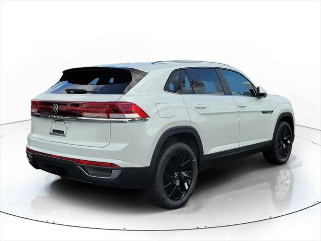 2026 Volkswagen Atlas Cross Sport SE with Technology