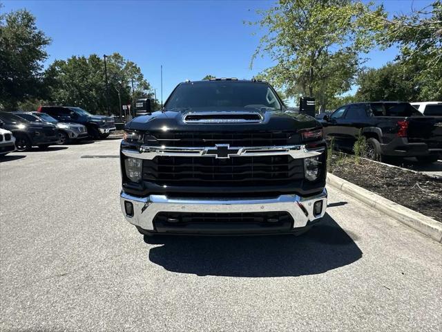 2026 Chevrolet Silverado 3500HD Double Cab, Long Bed, LT Dual Rear Wheel, 4WD
