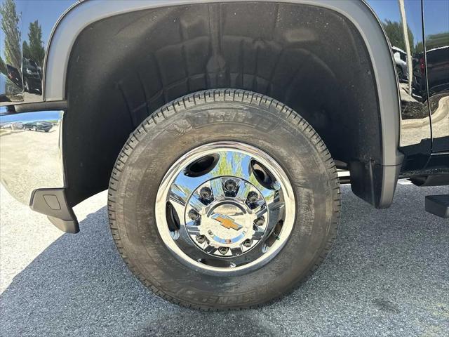 2026 Chevrolet Silverado 3500HD Double Cab, Long Bed, LT Dual Rear Wheel, 4WD