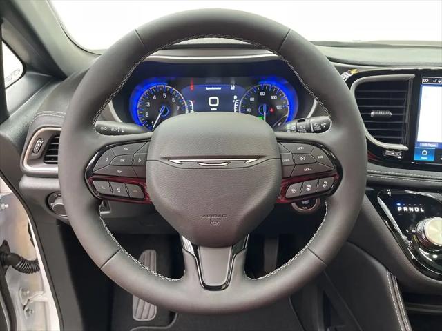 2027 Chrysler Pacifica Limited