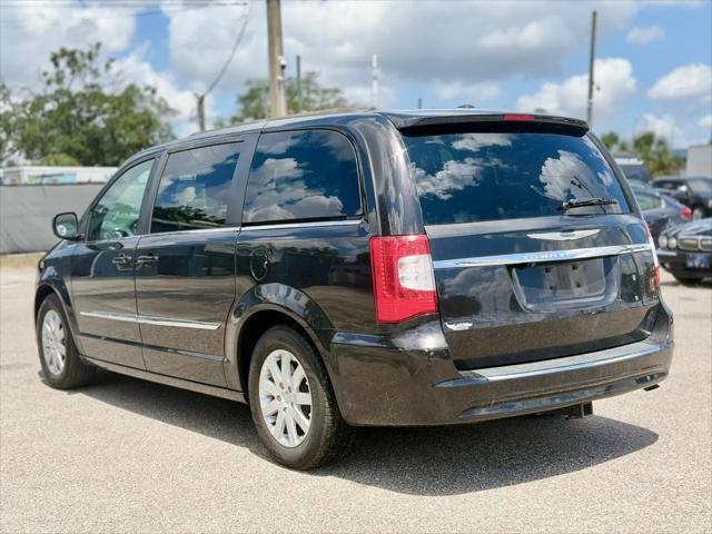 2015 Chrysler Town & Country Touring