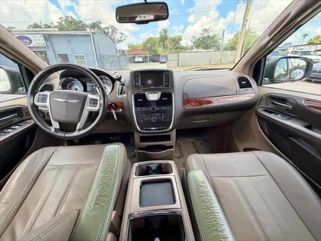 2015 Chrysler Town & Country Touring