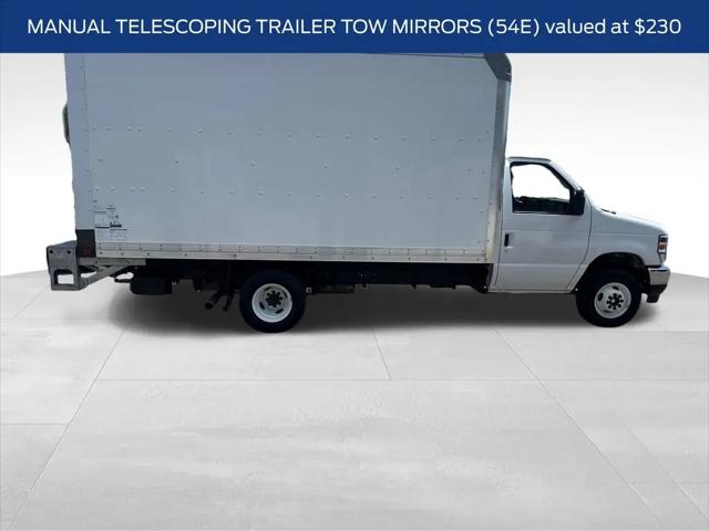 2025 Ford E-450 Cutaway E-450