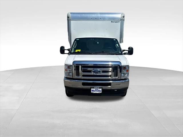 2025 Ford E-450 Cutaway E-450