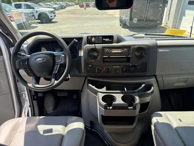 2025 Ford E-450 Cutaway E-450