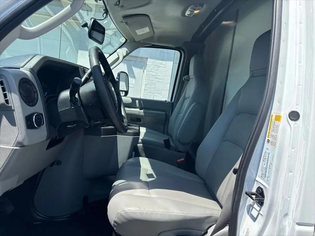 2025 Ford E-450 Cutaway E-450