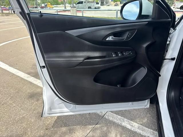 2025 Buick NV Preferred FWD