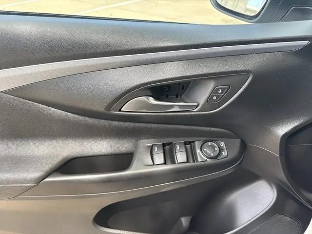 2025 Buick NV Preferred FWD