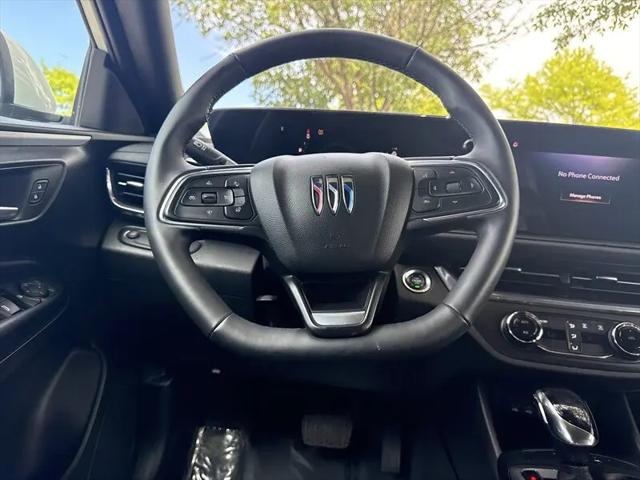 2025 Buick NV Preferred FWD