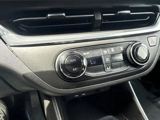 2025 Buick NV Preferred FWD