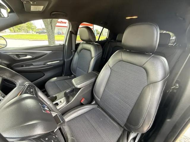 2025 Buick NV Preferred FWD