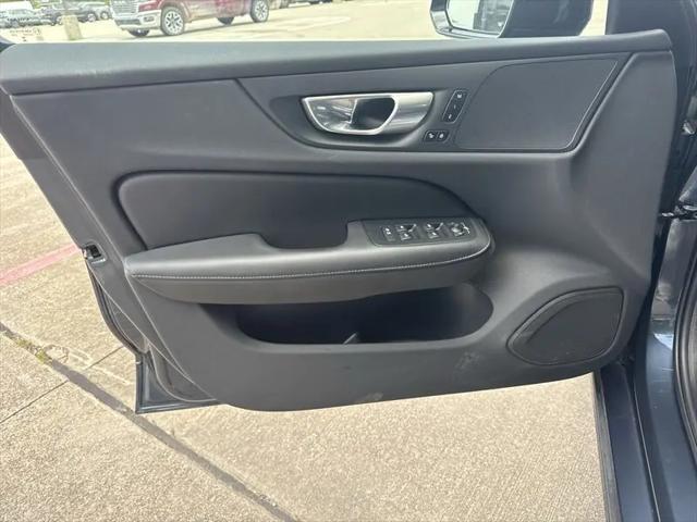2024 Volvo S60 B5 Plus Dark Theme