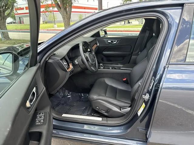 2024 Volvo S60 B5 Plus Dark Theme