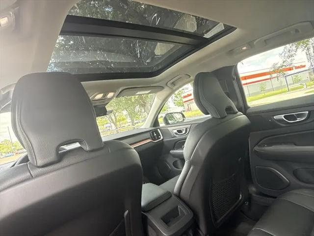 2024 Volvo S60 B5 Plus Dark Theme