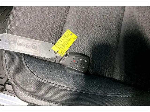 2024 GMC Sierra 1500 4WD Crew Cab Short Box Elevation with 3SB